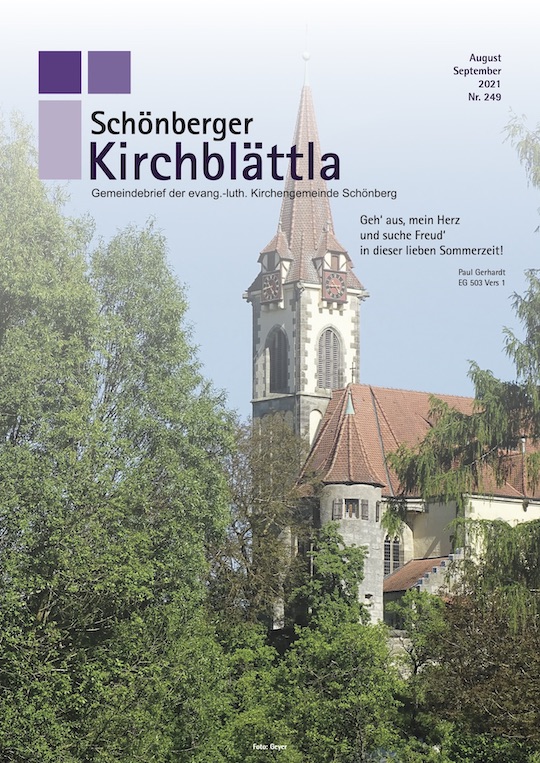 Titelseite des Gemeindebriefs mit Aufschrift "Schönberger Kirchblättla". Titelbild: Schönberger Jakobuskirche im Sommer